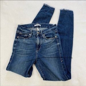 Good American Good Legs Raw Hem Skinny Jeans